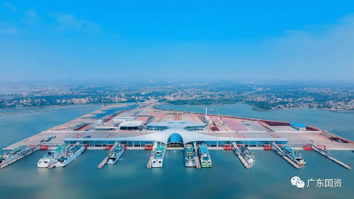 港航-控股经营的湛江徐闻港是国际一流、功能齐备、具有示范性的客滚运输港口.jpg