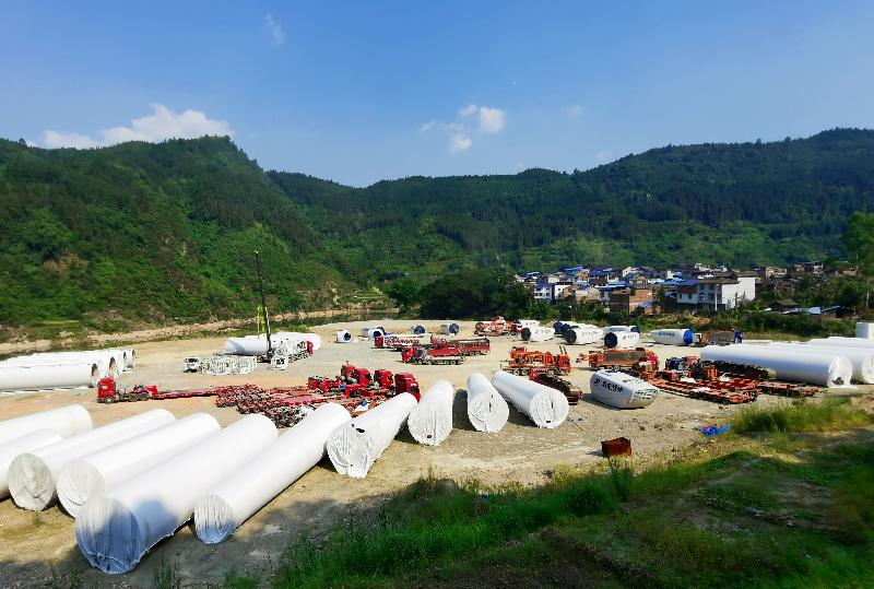 图6：风力发电设备堆场.jpg