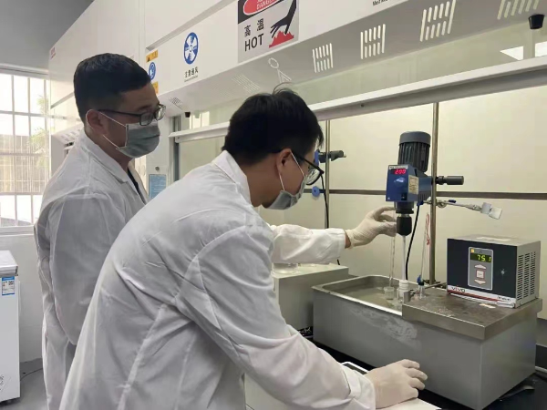 絮凝剂研发实验.jpg